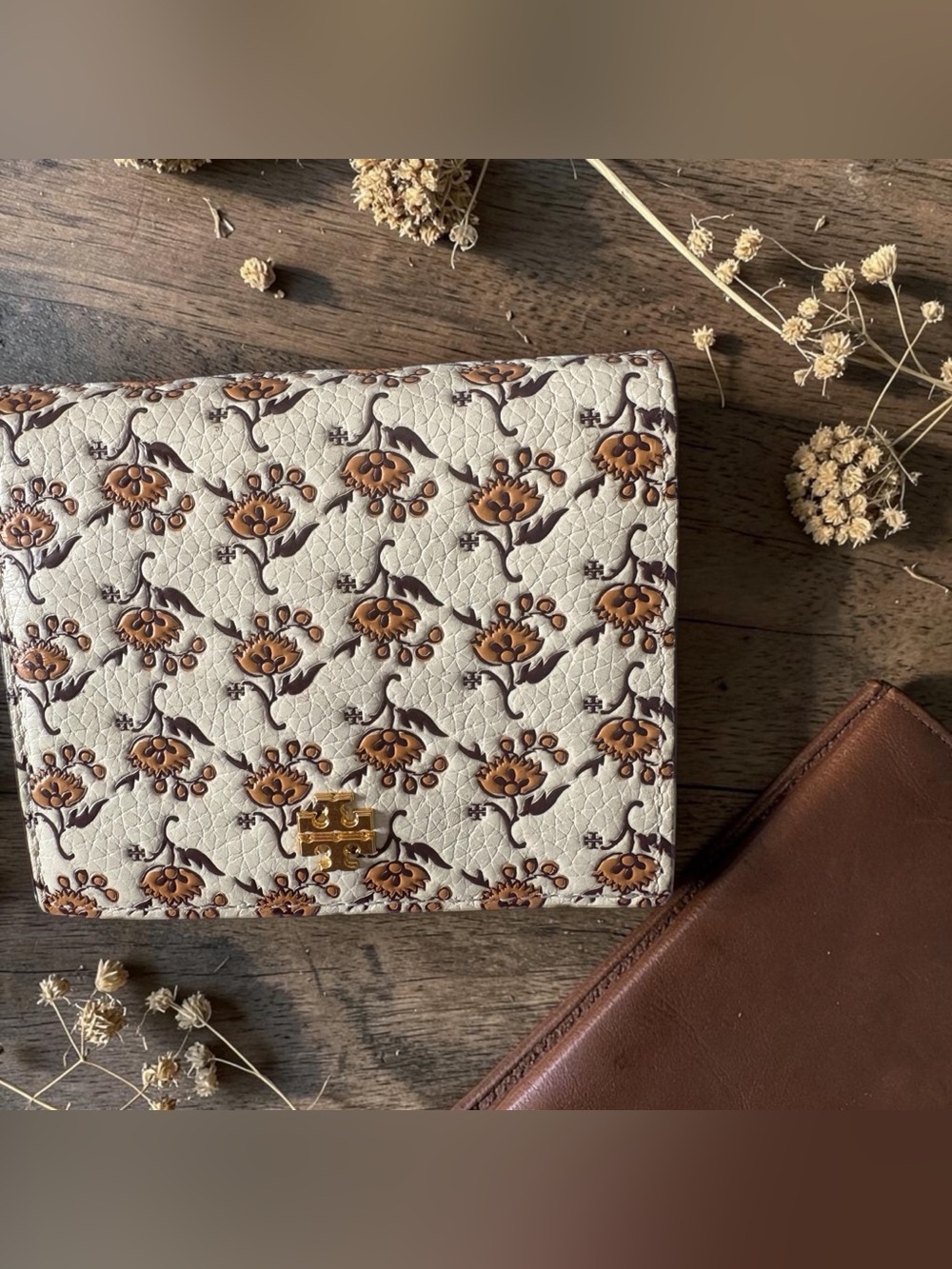 Tory Burch Cream Floral Print Leather Wallet with Gold Logo